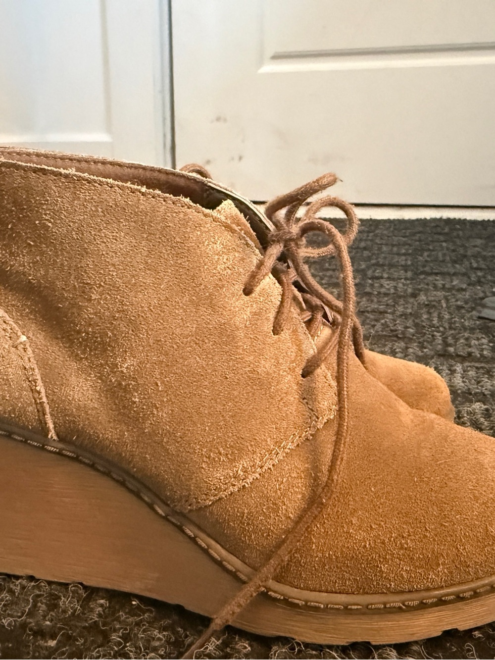 Clarks Tan Suede Wedge Lace-Up Ankle Booties - Picture 3 of 8
